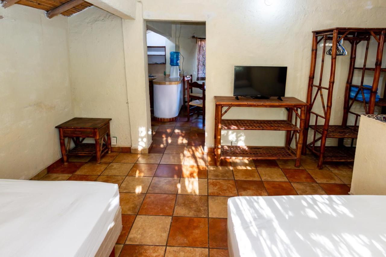 Casa Mexica Bungalows Zihuatanejo Eksteriør billede