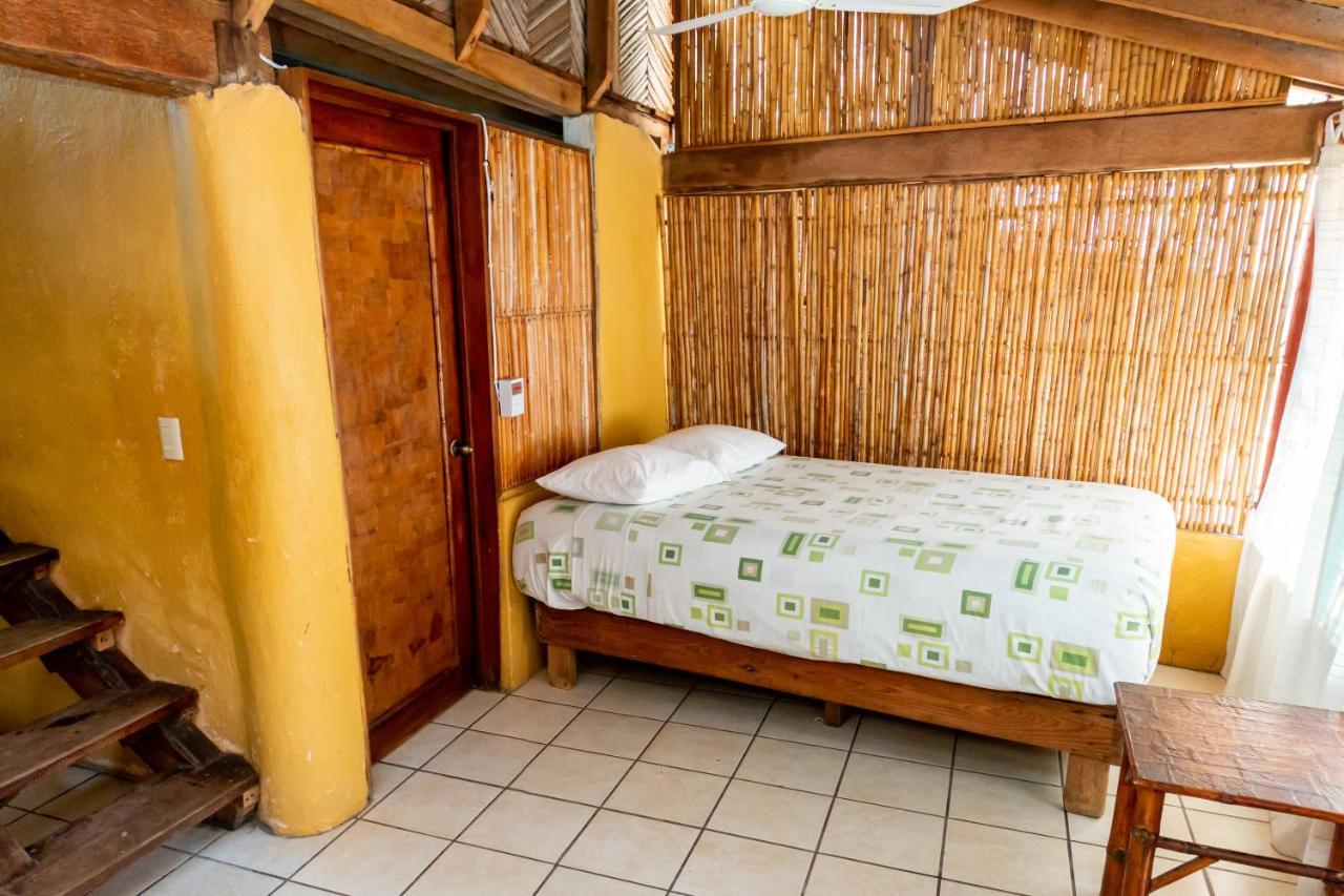 Casa Mexica Bungalows Zihuatanejo Eksteriør billede