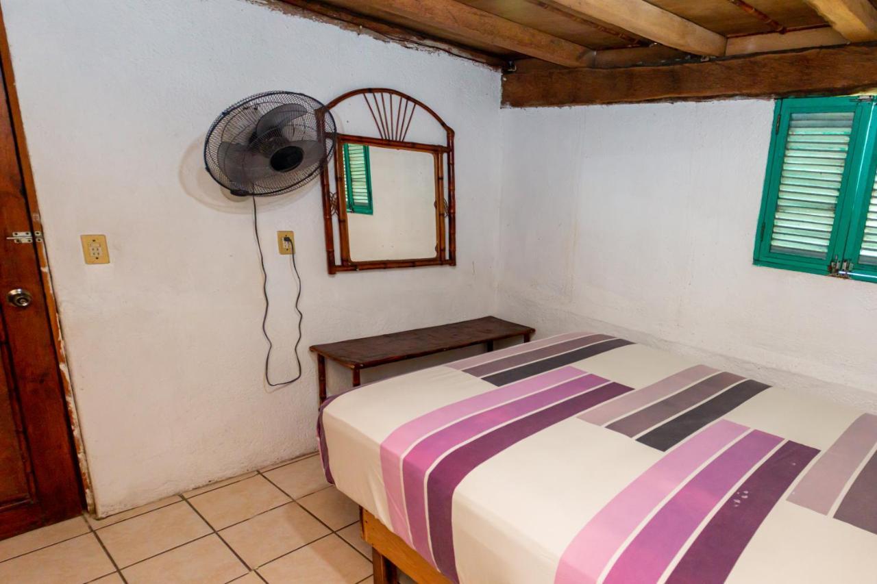 Casa Mexica Bungalows Zihuatanejo Eksteriør billede